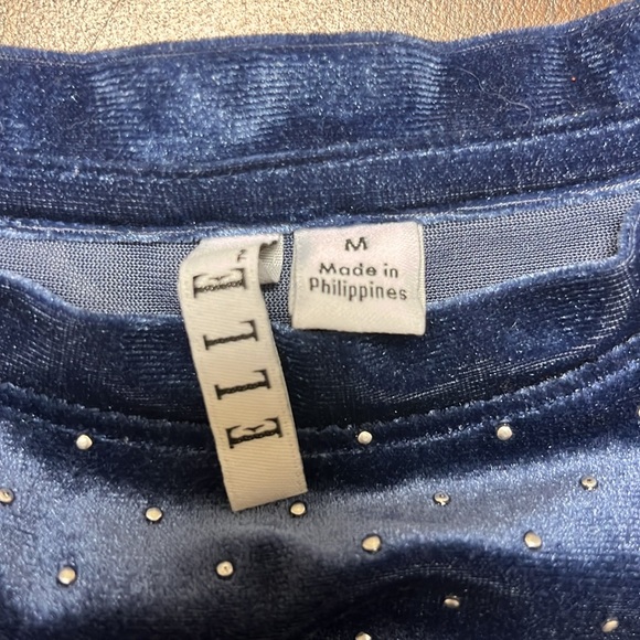 Elle velvet‎ top, size medium - Picture 10 of 13